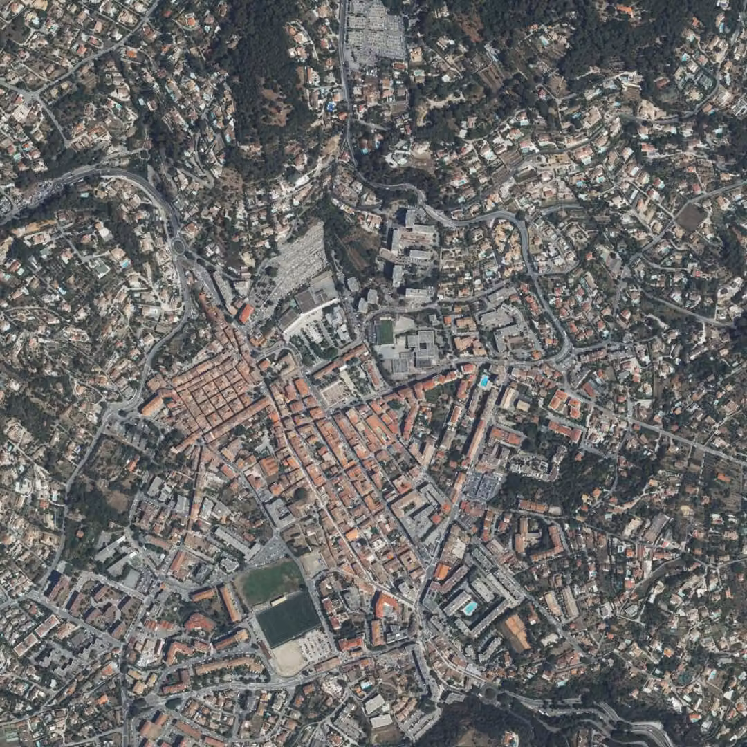 Vallauris aujourd'hui, le centre vu du ciel