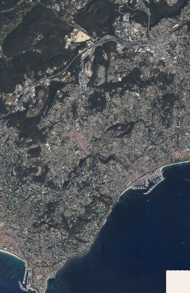 Vallauris aujourd'hui, le territoire vu du ciel