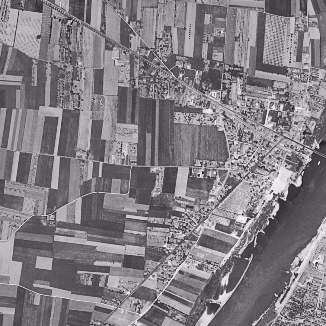 Guilherand-Granges en 1954, le centre vu du ciel, au même cadrage