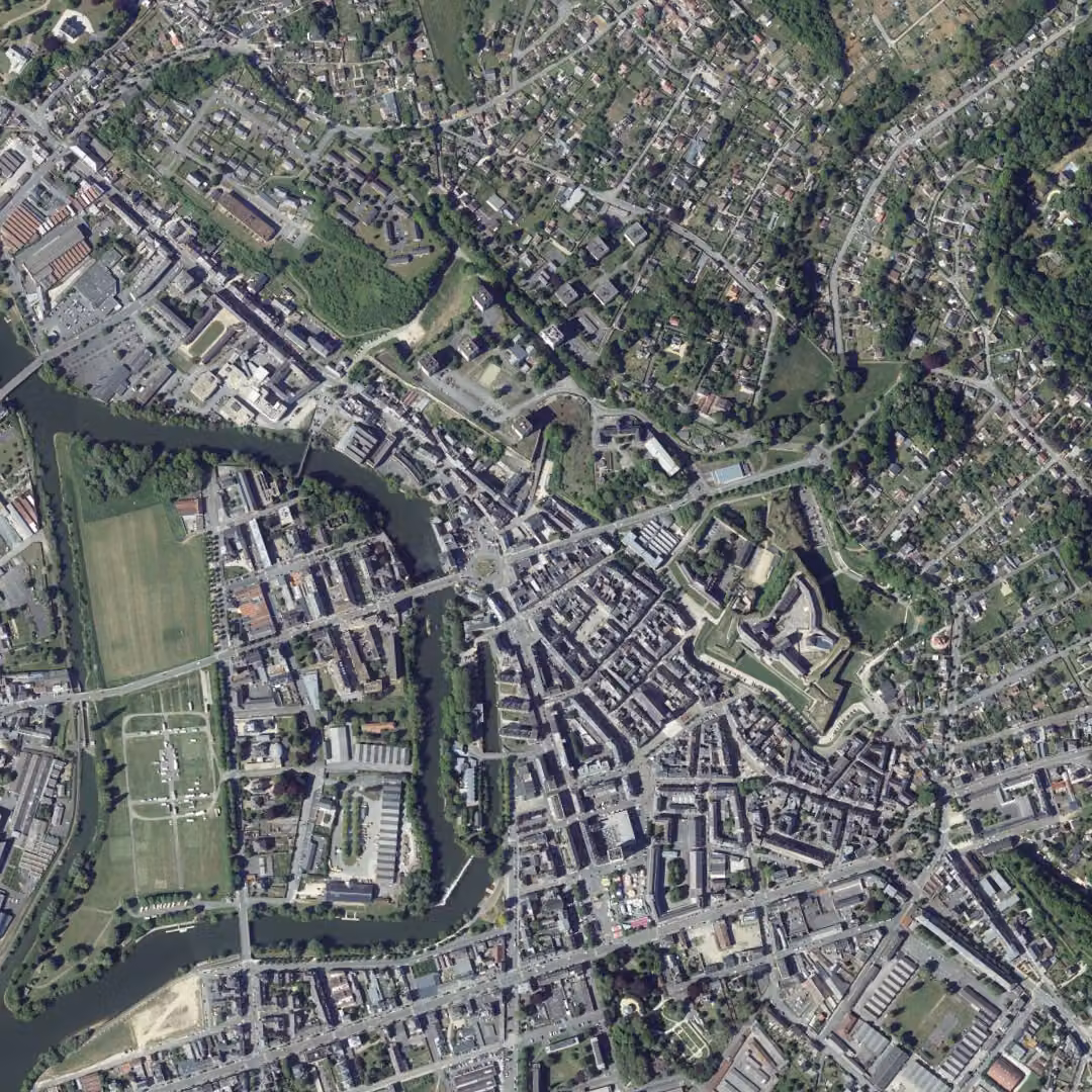 Sedan aujourd'hui, le centre vu du ciel