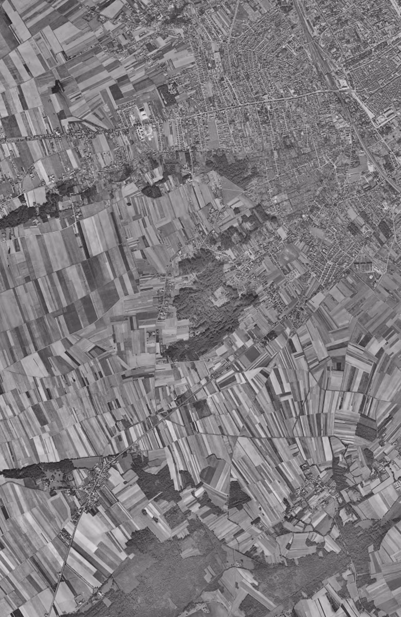 Saint-André-les-Vergers en 1953, le territoire vu du ciel, au même cadrage