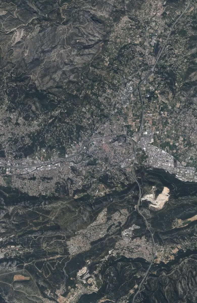 Aubagne aujourd'hui, le territoire vu du ciel