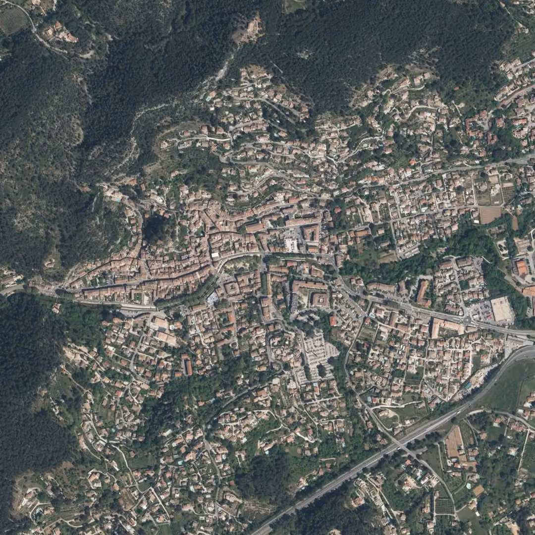 Auriol aujourd'hui, le centre vu du ciel