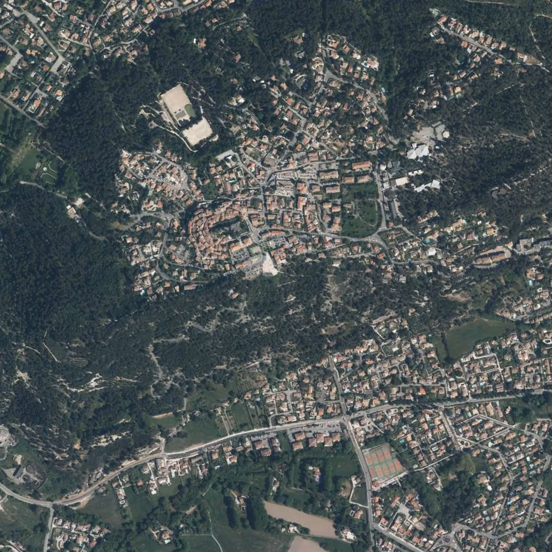Bouc-Bel-Air aujourd'hui, le centre vu du ciel