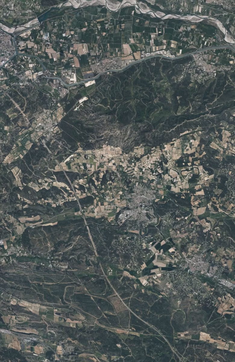 Lambesc aujourd'hui, le territoire vu du ciel