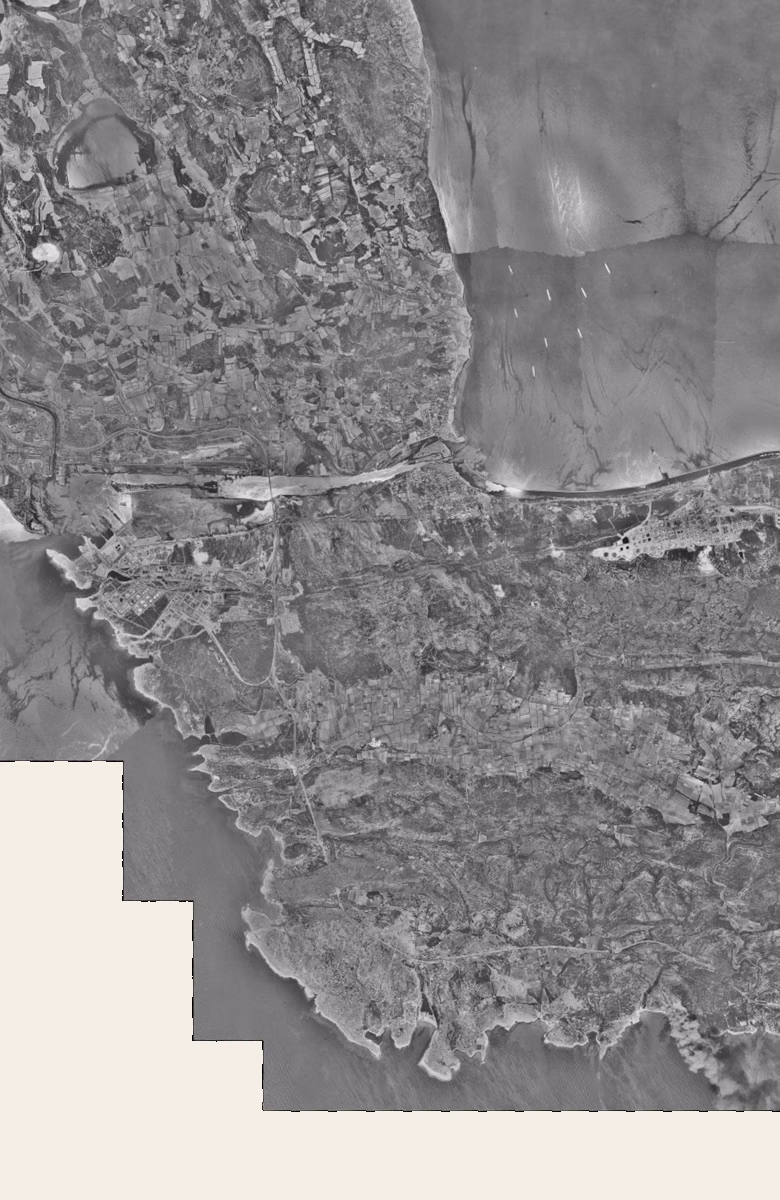 Martigues en 1960, le territoire vu du ciel, au même cadrage