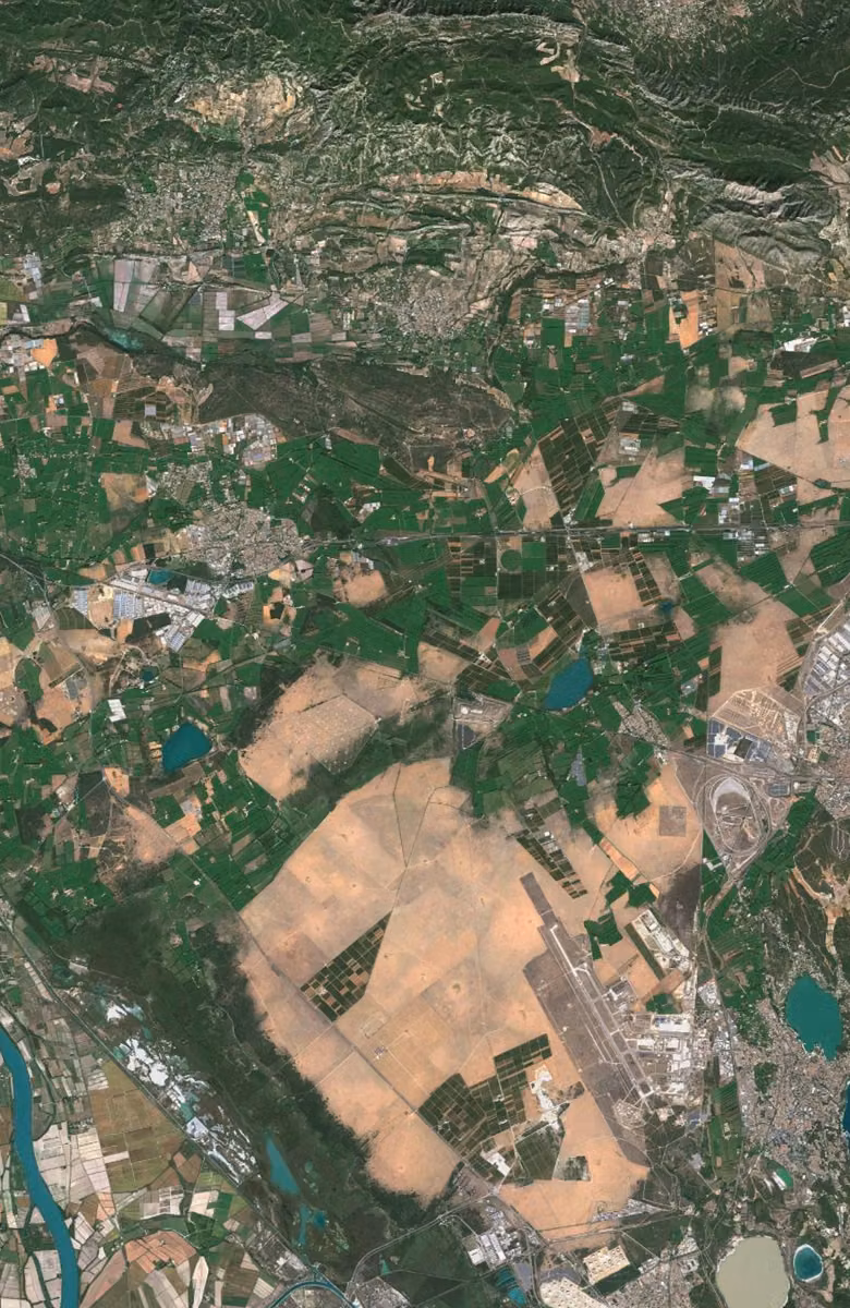 Saint-Martin-de-Crau aujourd'hui, le territoire vu du ciel