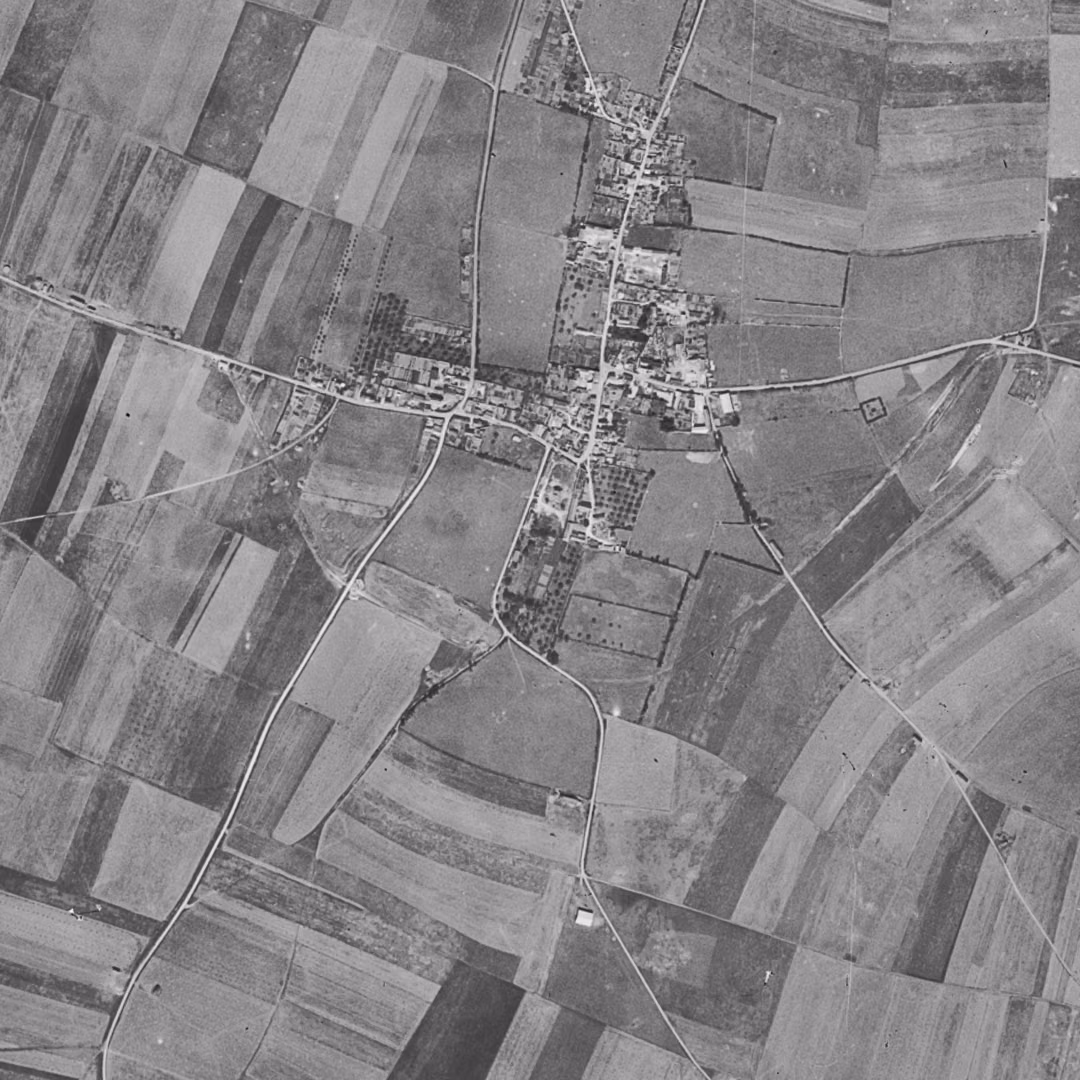 Ifs en 1947, le centre vu du ciel, au même cadrage