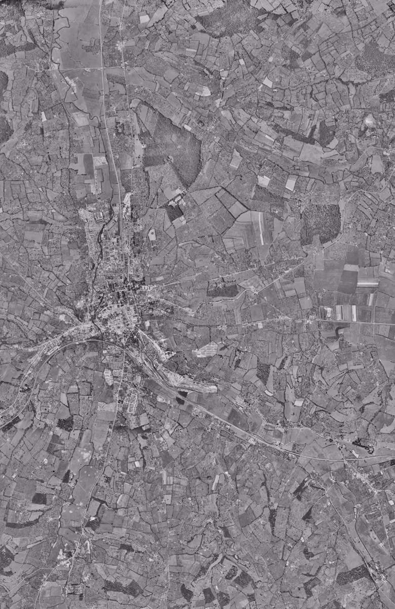 Lisieux en 1947, le territoire vu du ciel, au même cadrage