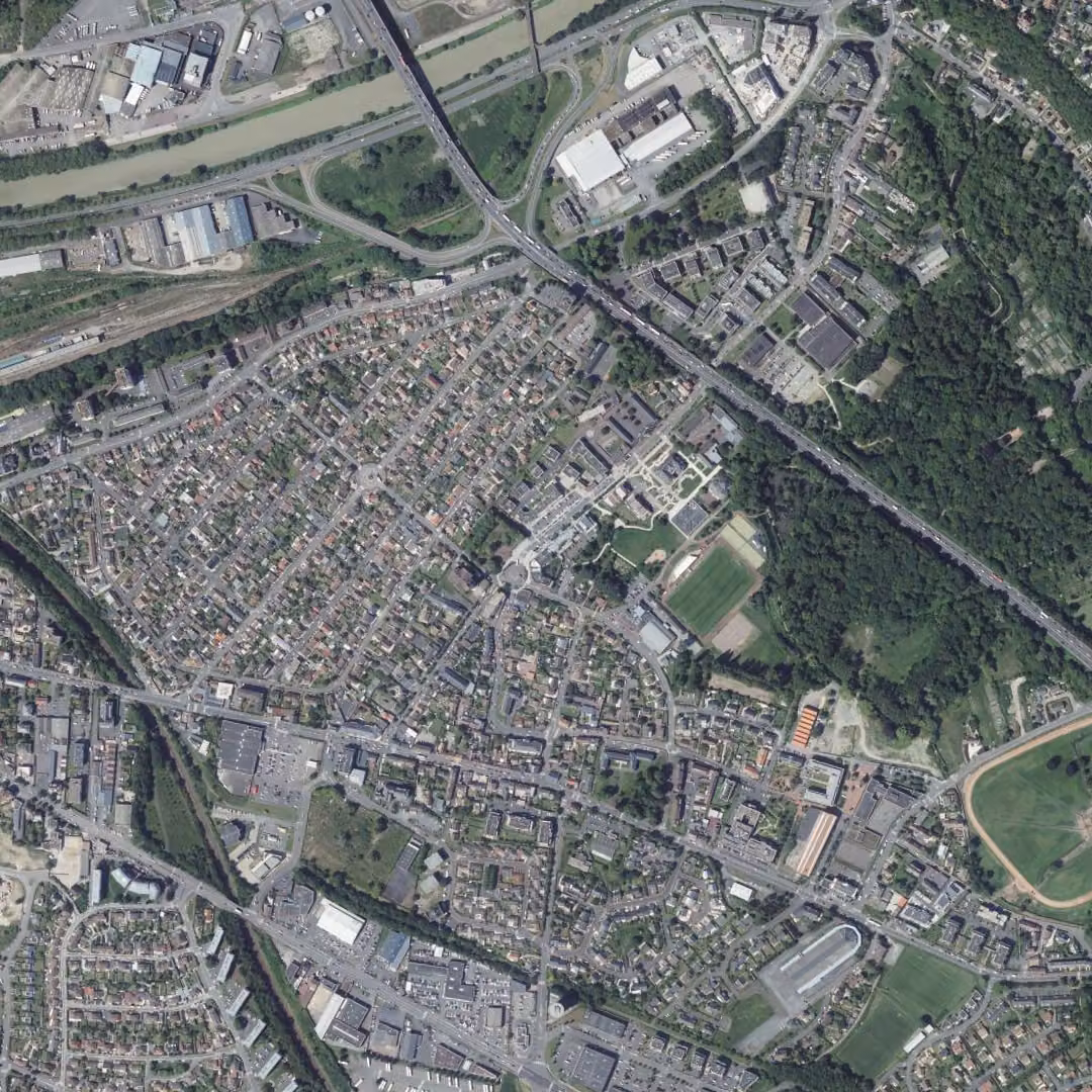 Mondeville aujourd'hui, le centre vu du ciel