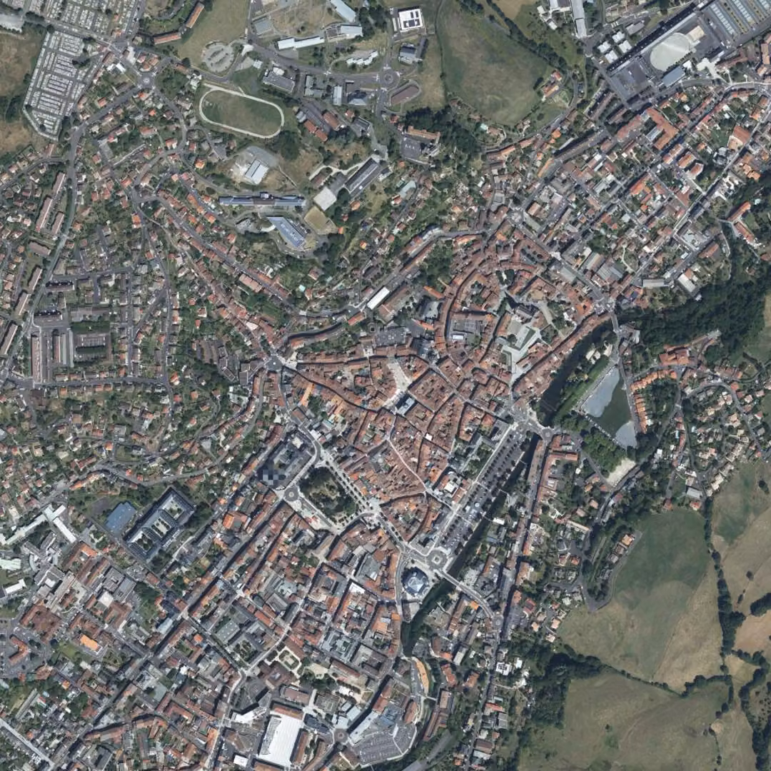 Aurillac aujourd'hui, le centre vu du ciel
