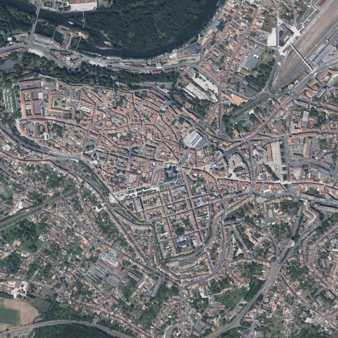 Angoulême aujourd'hui, le centre vu du ciel