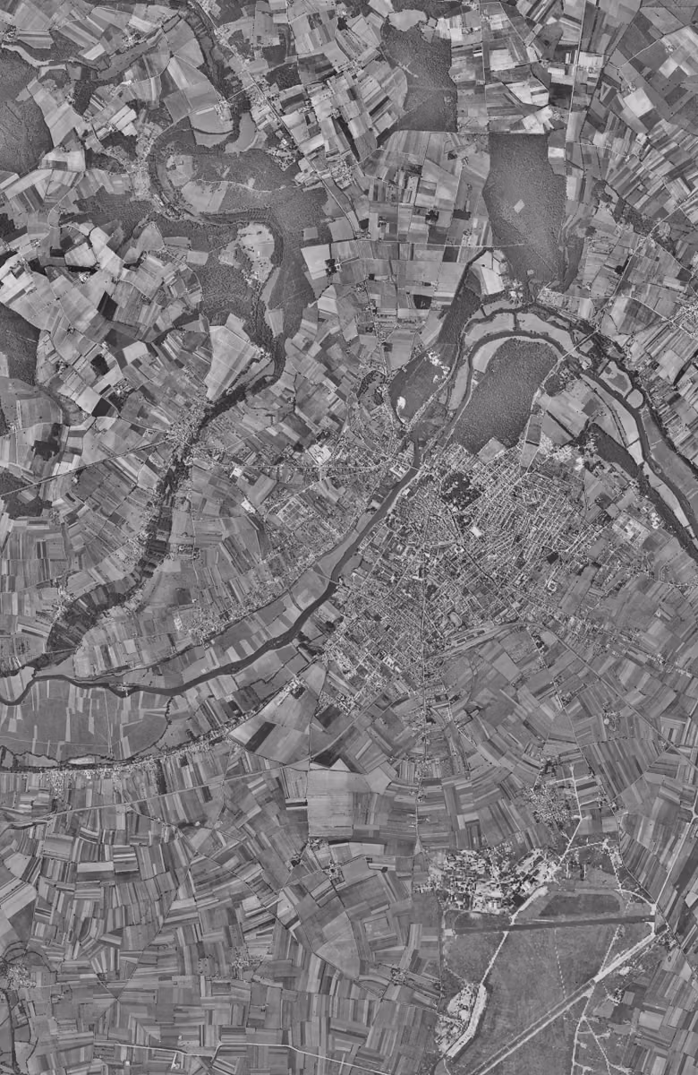 Cognac en 1957, le territoire vu du ciel, au même cadrage