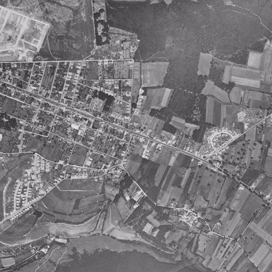 Soyaux en 1959, le centre vu du ciel, au même cadrage