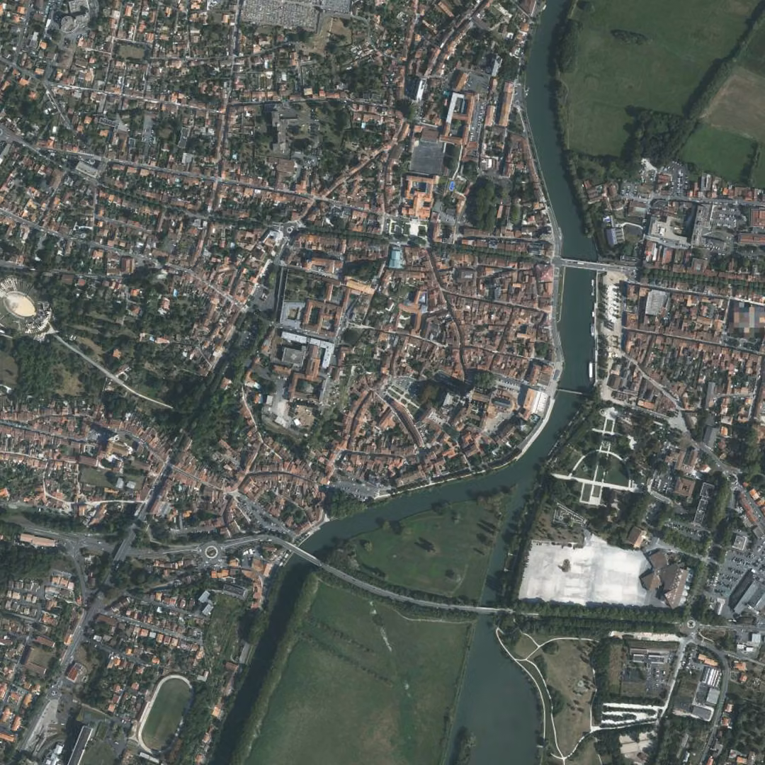 Saintes aujourd'hui, le centre vu du ciel