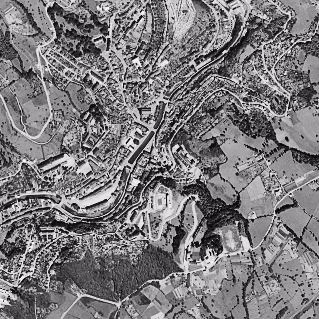 Tulle en 1959, le centre vu du ciel, au même cadrage