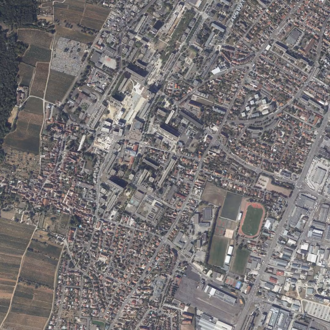 Chenôve aujourd'hui, le centre vu du ciel