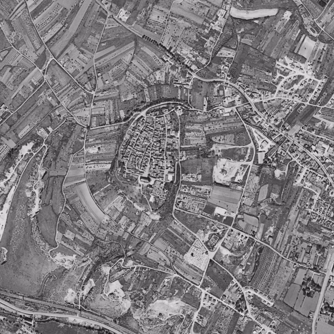 Talant en 1962, le centre vu du ciel, au même cadrage