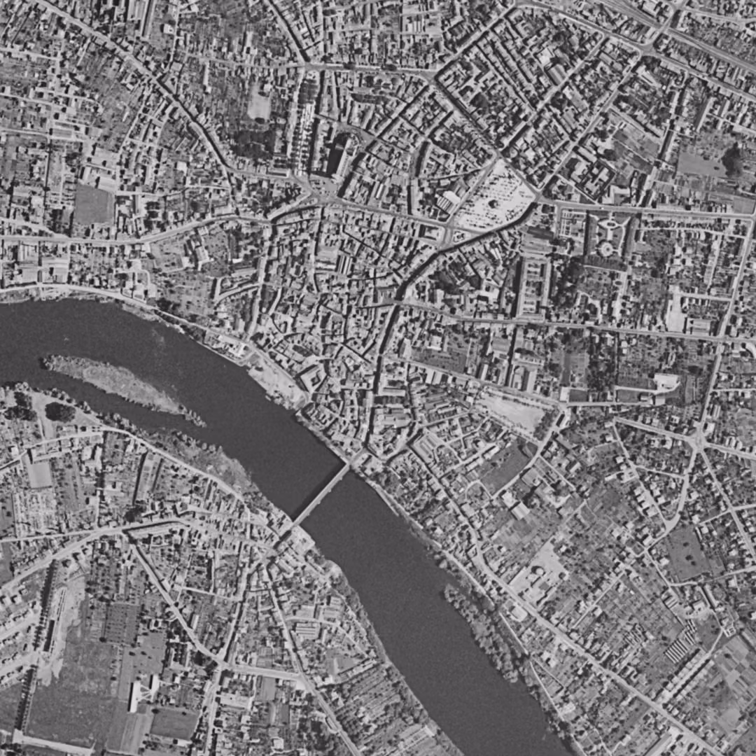 Bergerac en 1959, le centre vu du ciel, au même cadrage