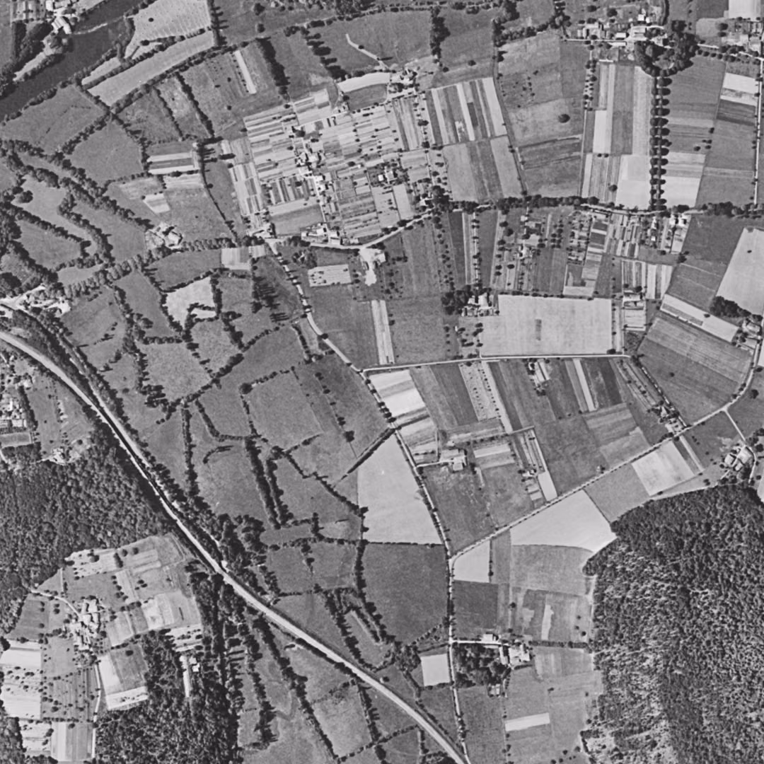 Boulazac Isle Manoire en 1960, le centre vu du ciel, au même cadrage