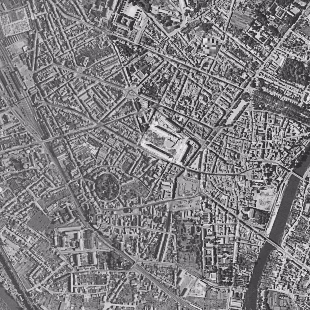 Périgueux en 1960, le centre vu du ciel, au même cadrage