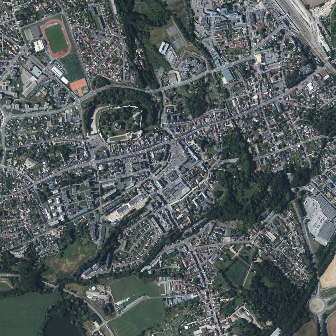 Gisors aujourd'hui, le centre vu du ciel