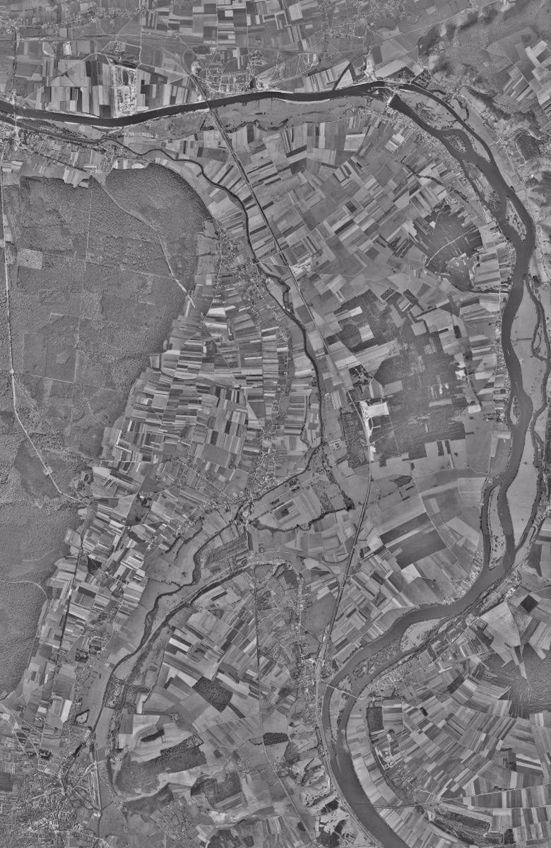 Val-de-Reuil en 1954, le territoire vu du ciel, au même cadrage