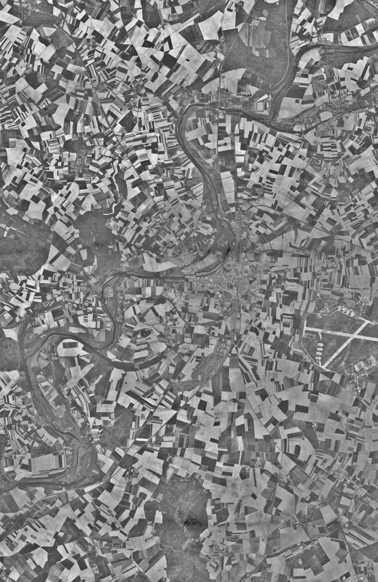 Châteaudun en 1949, le territoire vu du ciel, au même cadrage