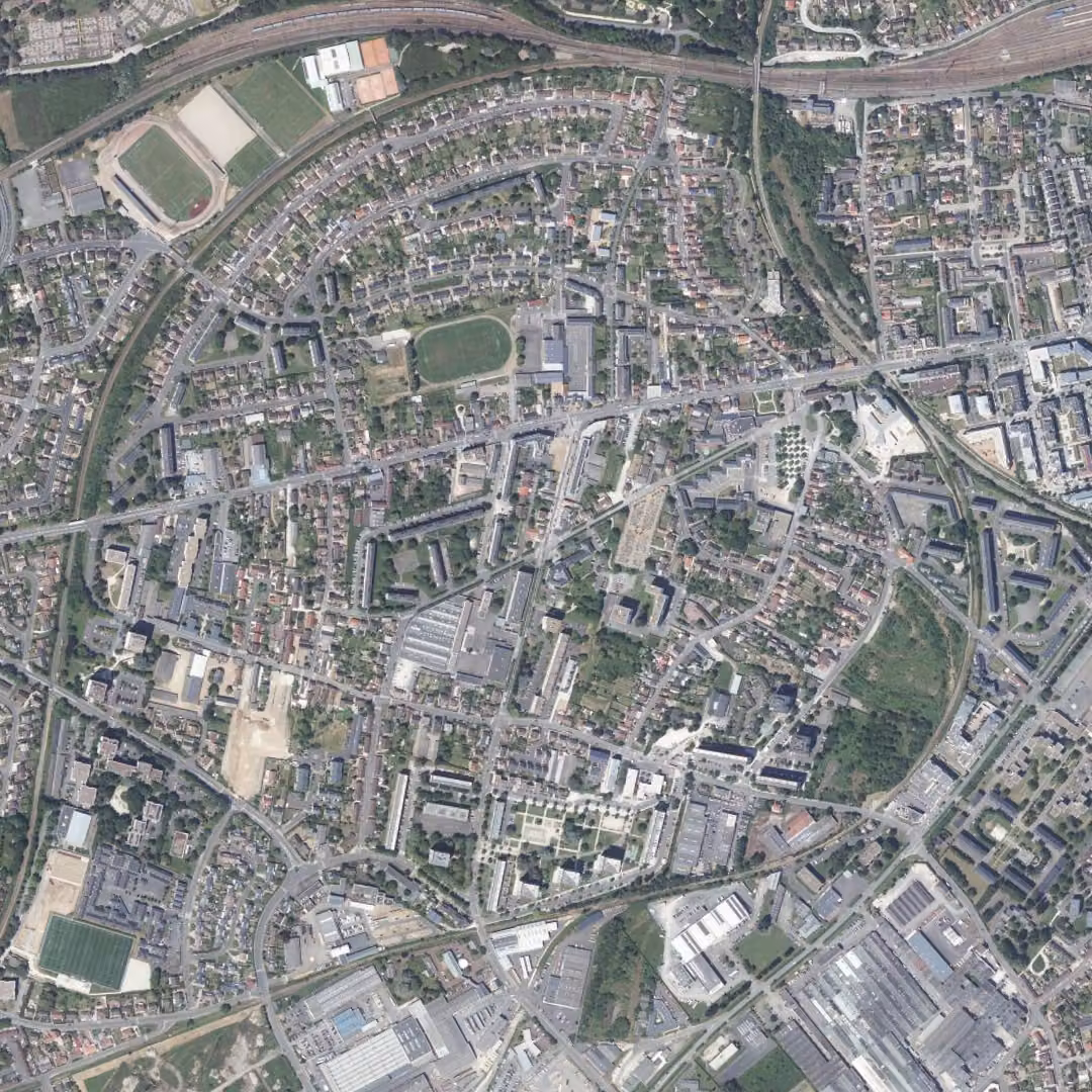 Lucé aujourd'hui, le centre vu du ciel