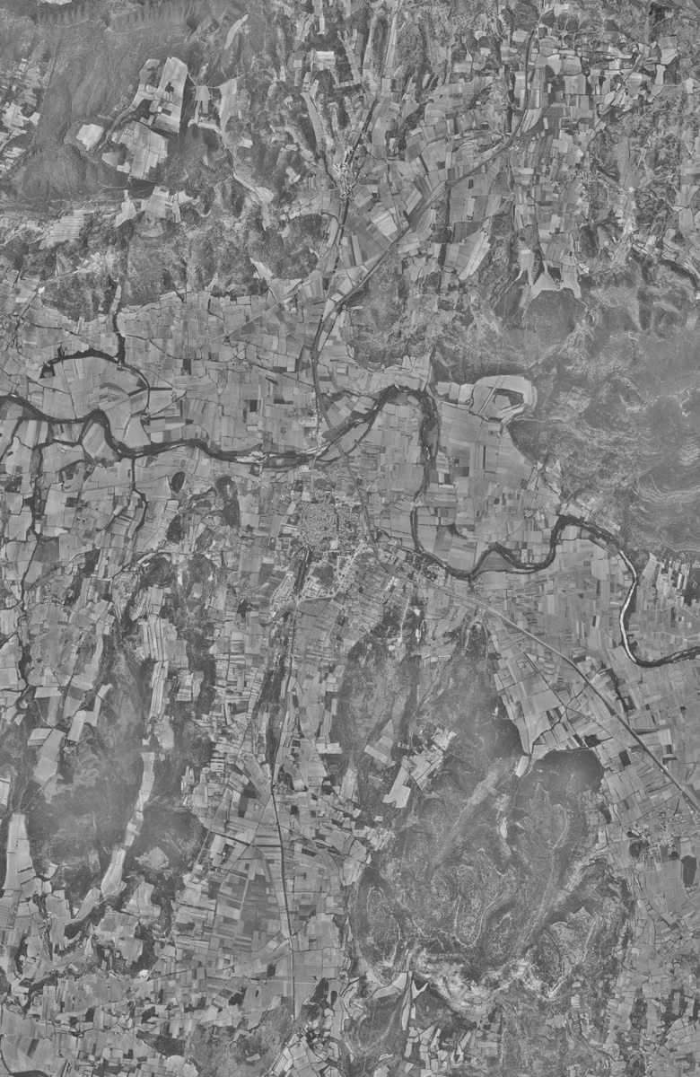 Bagnols-sur-Cèze en 1961, le territoire vu du ciel, au même cadrage