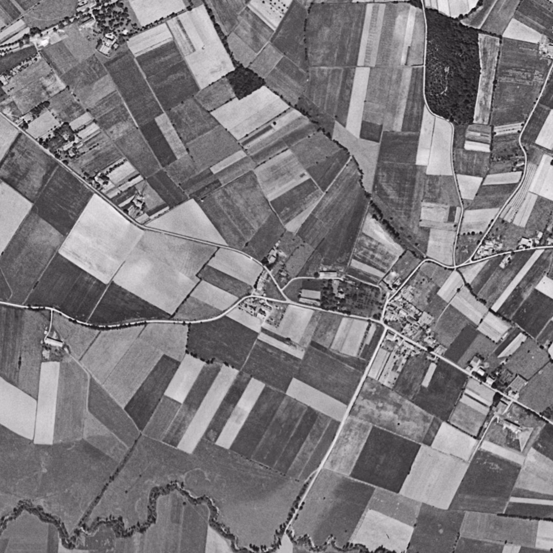 L'Union en 1954, le centre vu du ciel, au même cadrage