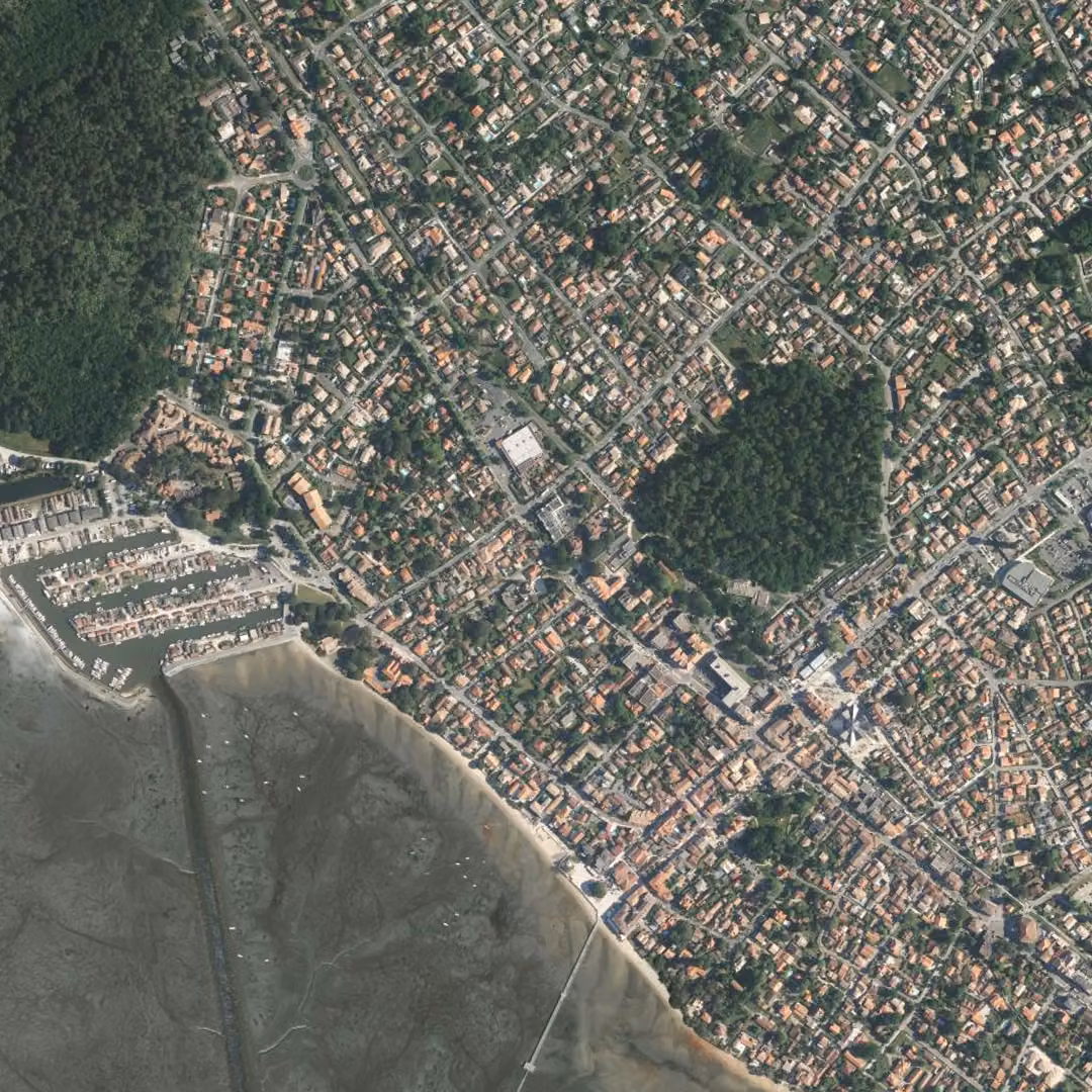 Andernos-les-Bains aujourd'hui, le centre vu du ciel