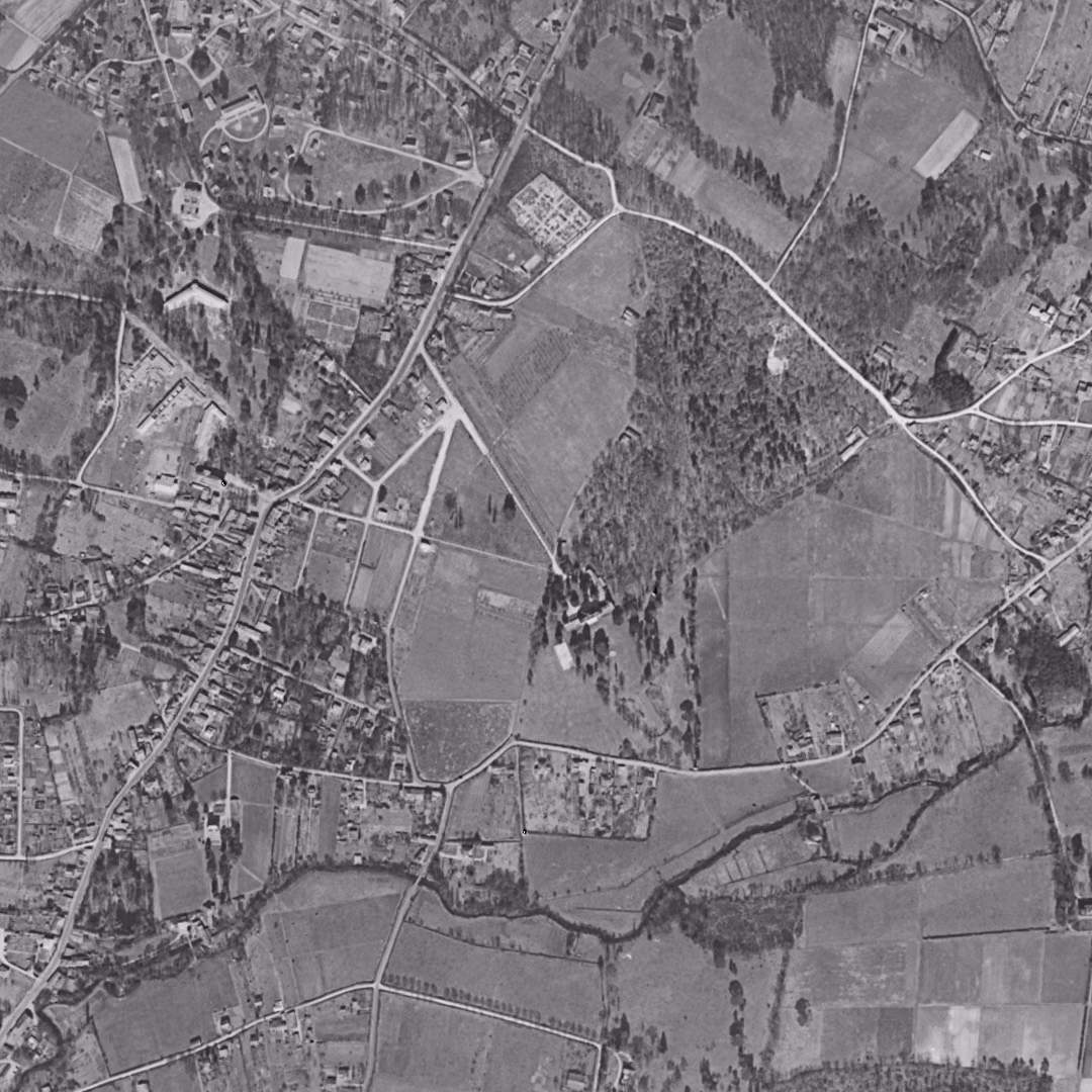 Gradignan en 1956, le centre vu du ciel, au même cadrage