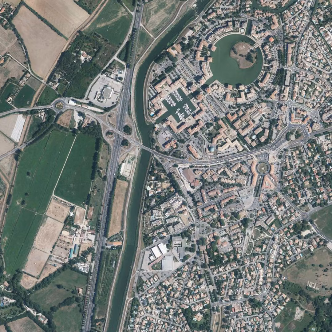Lattes aujourd'hui, le centre vu du ciel