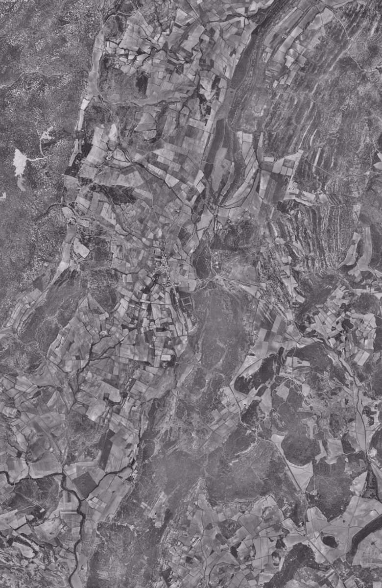 Saint-Gély-du-Fesc en 1963, le territoire vu du ciel, au même cadrage