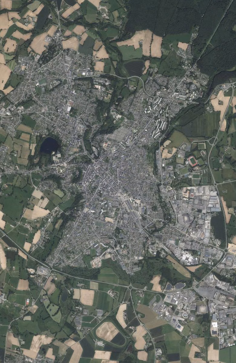 Fougères aujourd'hui, le territoire vu du ciel
