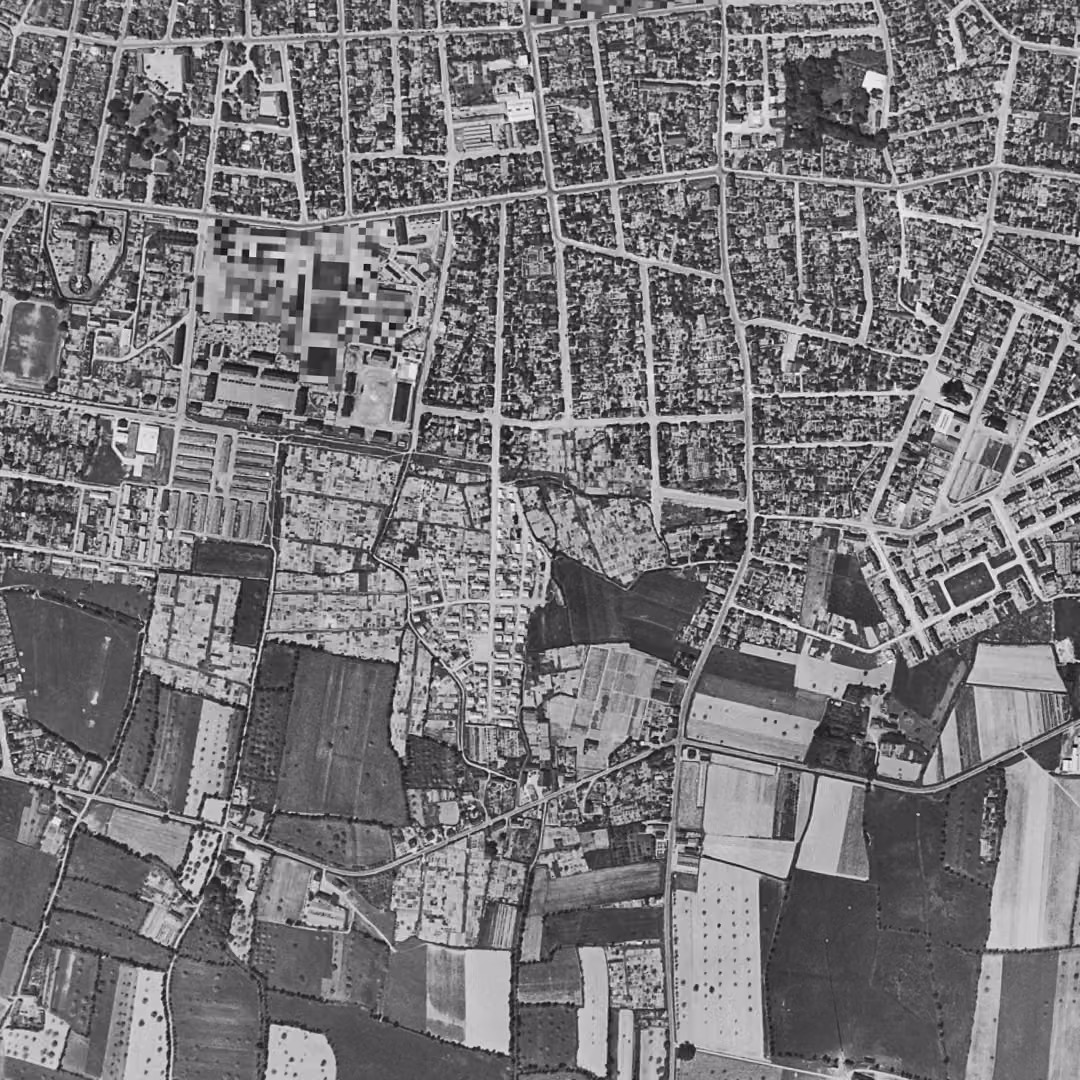 Rennes en 1952, le centre vu du ciel, au même cadrage
