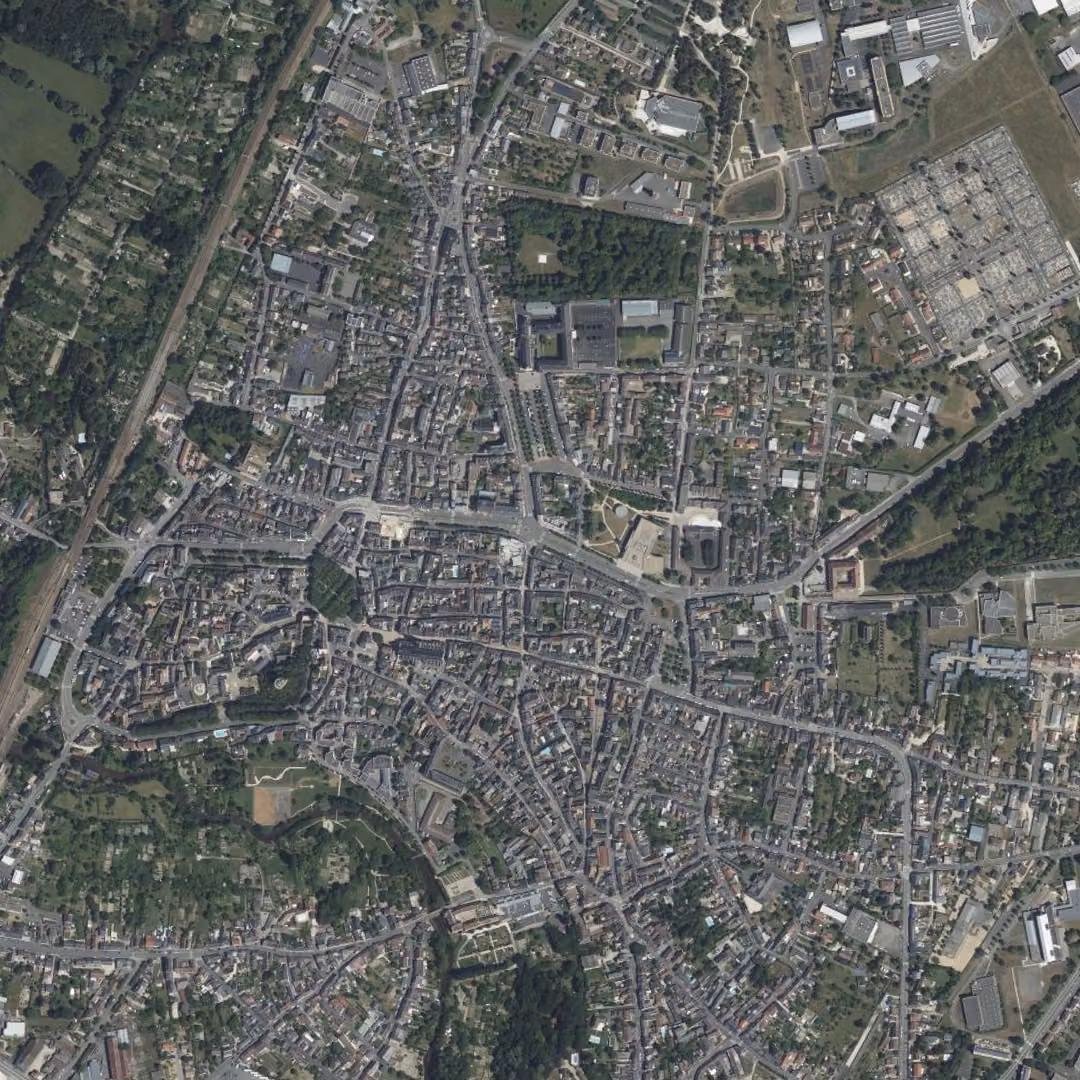 Issoudun aujourd'hui, le centre vu du ciel