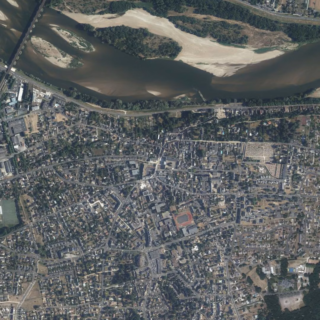 Montlouis-sur-Loire aujourd'hui, le centre vu du ciel