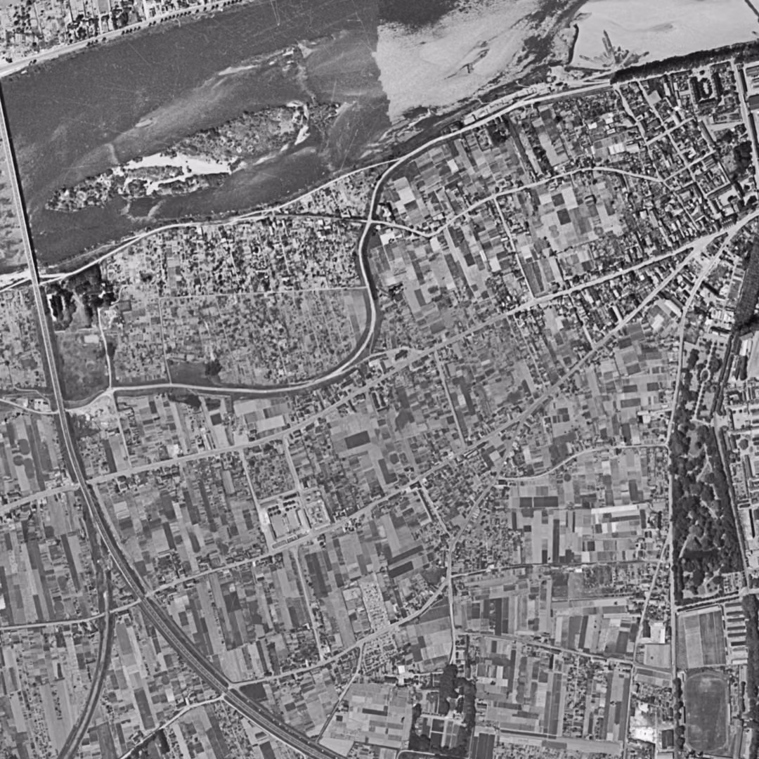 La Riche en 1949, le centre vu du ciel, au même cadrage