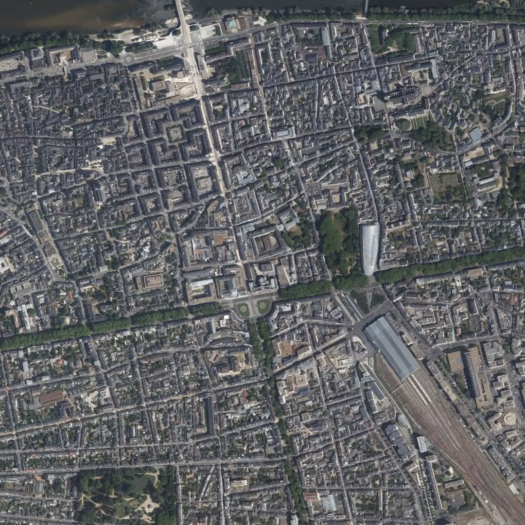 Tours aujourd'hui, le centre vu du ciel