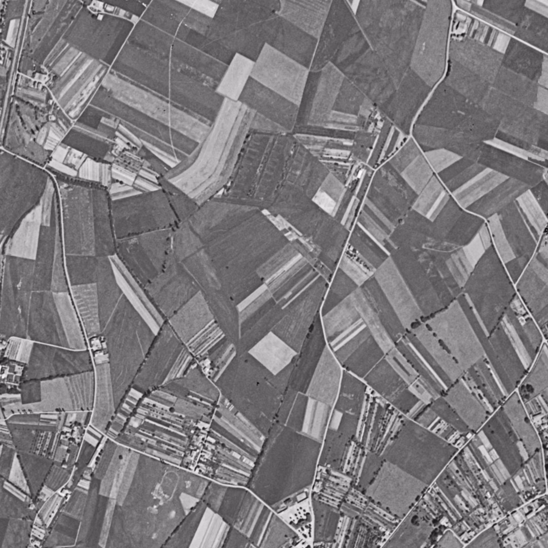 Échirolles en 1948, le centre vu du ciel, au même cadrage