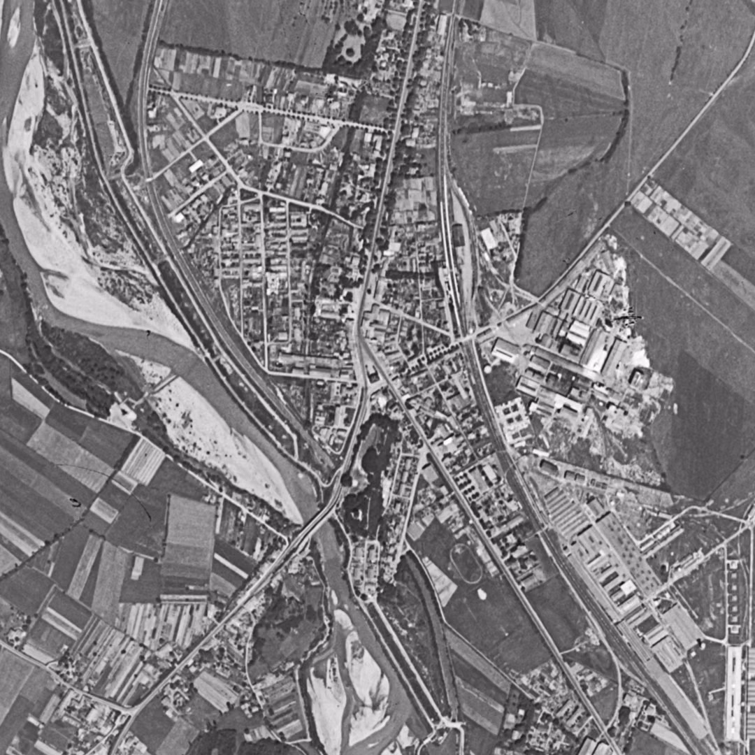 Le Pont-de-Claix en 1948, le centre vu du ciel, au même cadrage