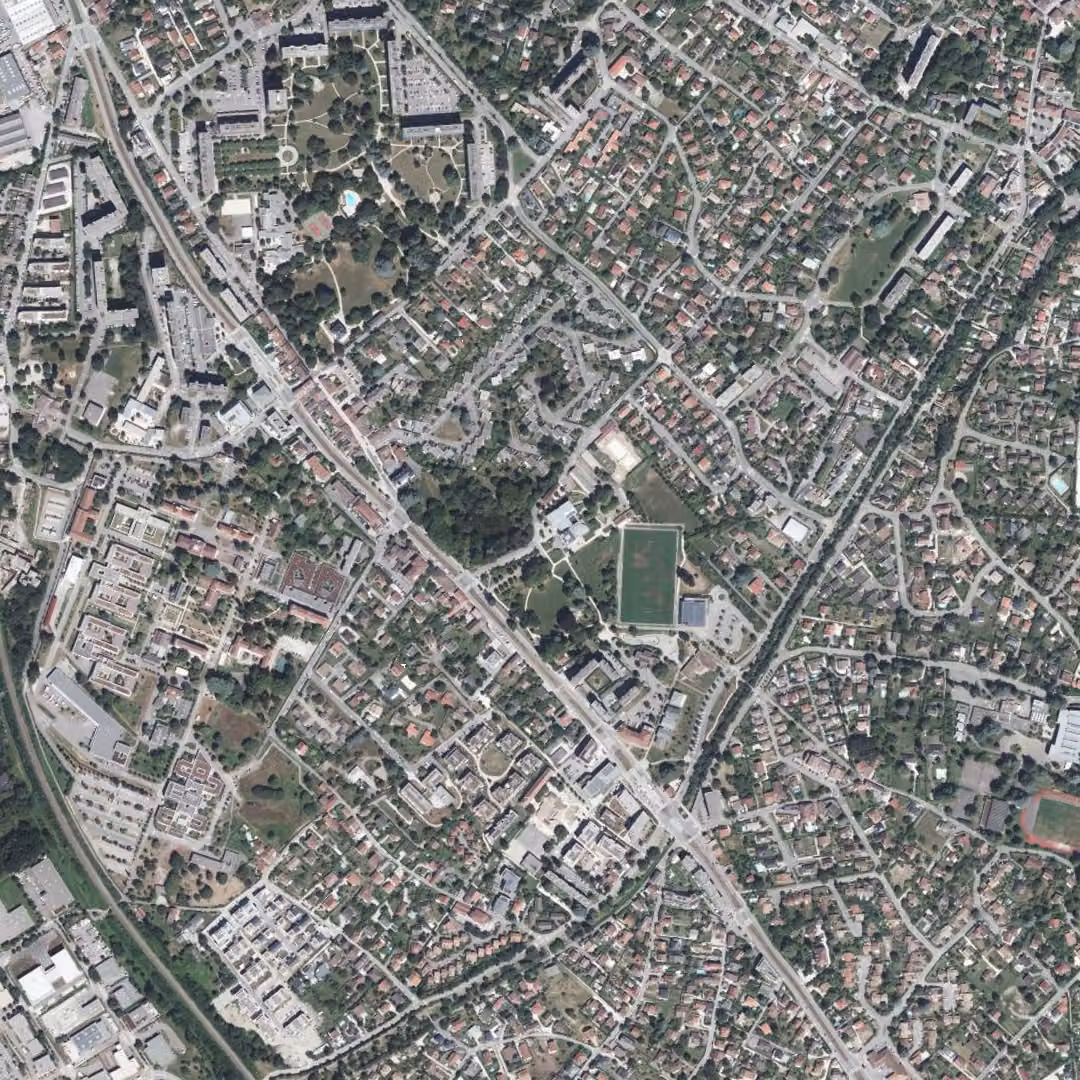 Saint-Égrève aujourd'hui, le centre vu du ciel