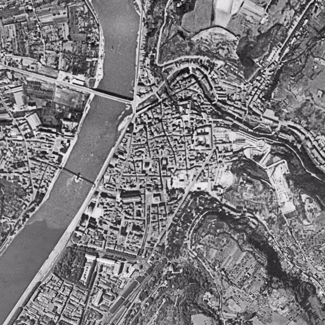 Vienne en 1953, le centre vu du ciel, au même cadrage
