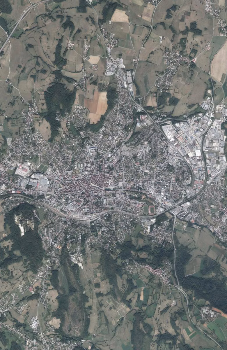 Lons-le-Saunier aujourd'hui, le territoire vu du ciel