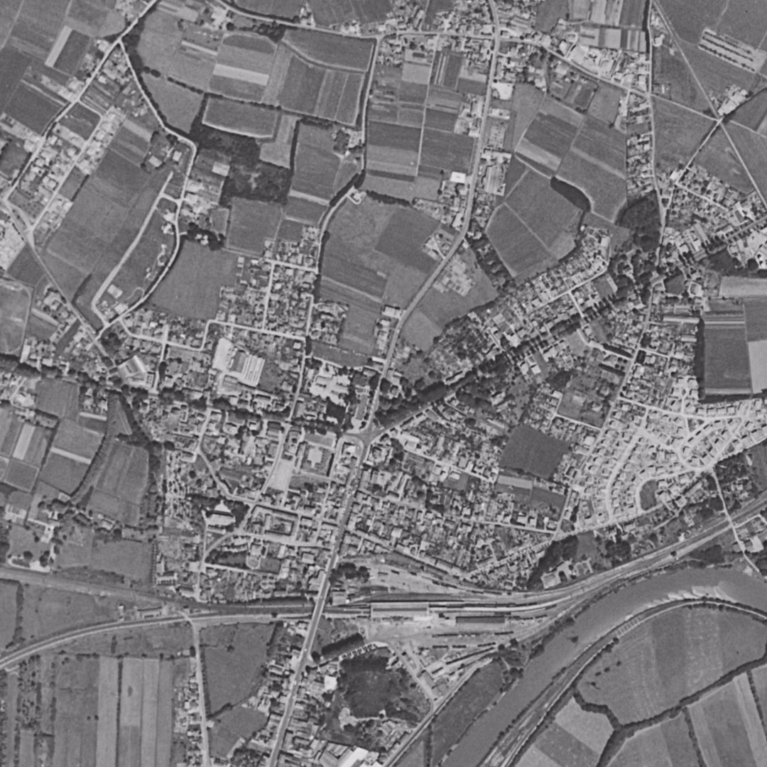 Saint-Paul-lès-Dax en 1959, le centre vu du ciel, au même cadrage
