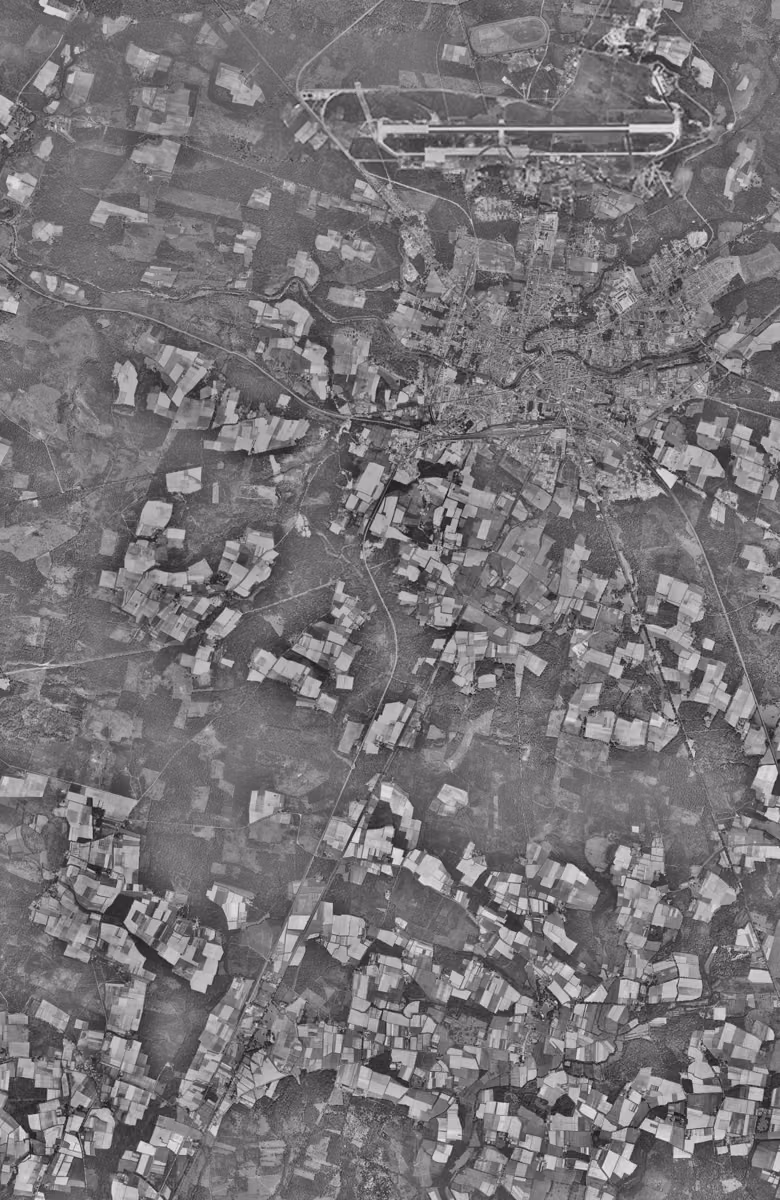 Saint-Pierre-du-Mont en 1960, le territoire vu du ciel, au même cadrage