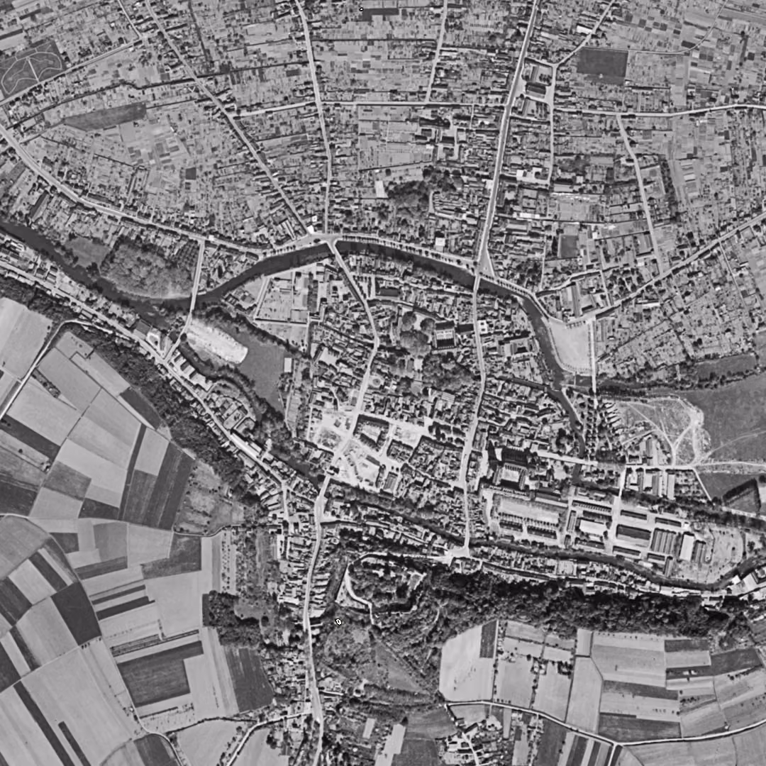 Vendôme en 1949, le centre vu du ciel, au même cadrage