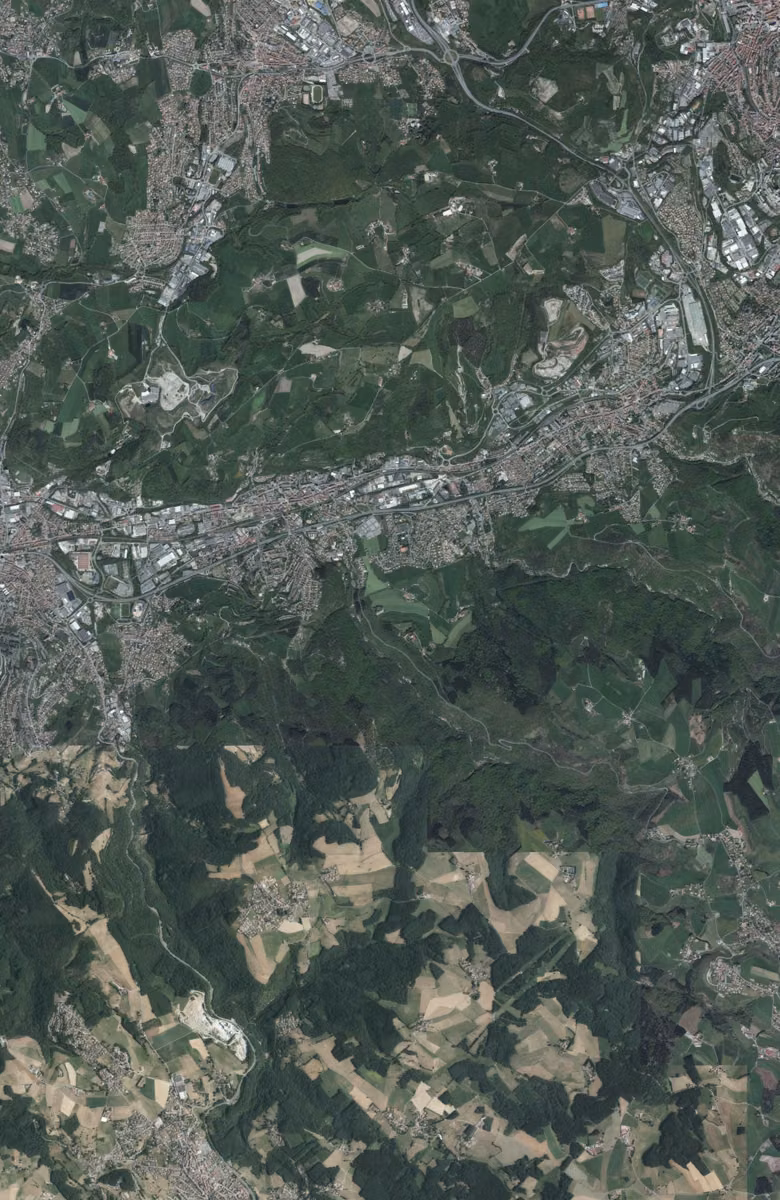 Le Chambon-Feugerolles aujourd'hui, le territoire vu du ciel